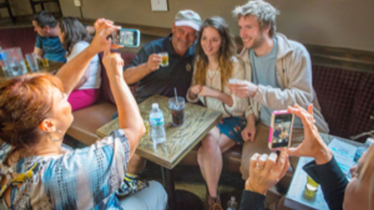 Food Tour Friends