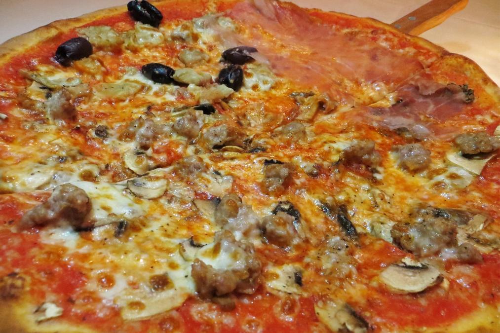 Podcast Episode 43 The Usual Place in Sarasota, Florida Taste Trekkers