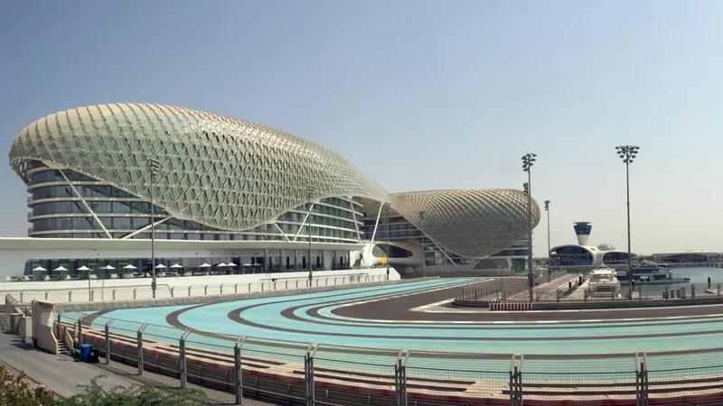 Selina Bay by Reportage - Image 4