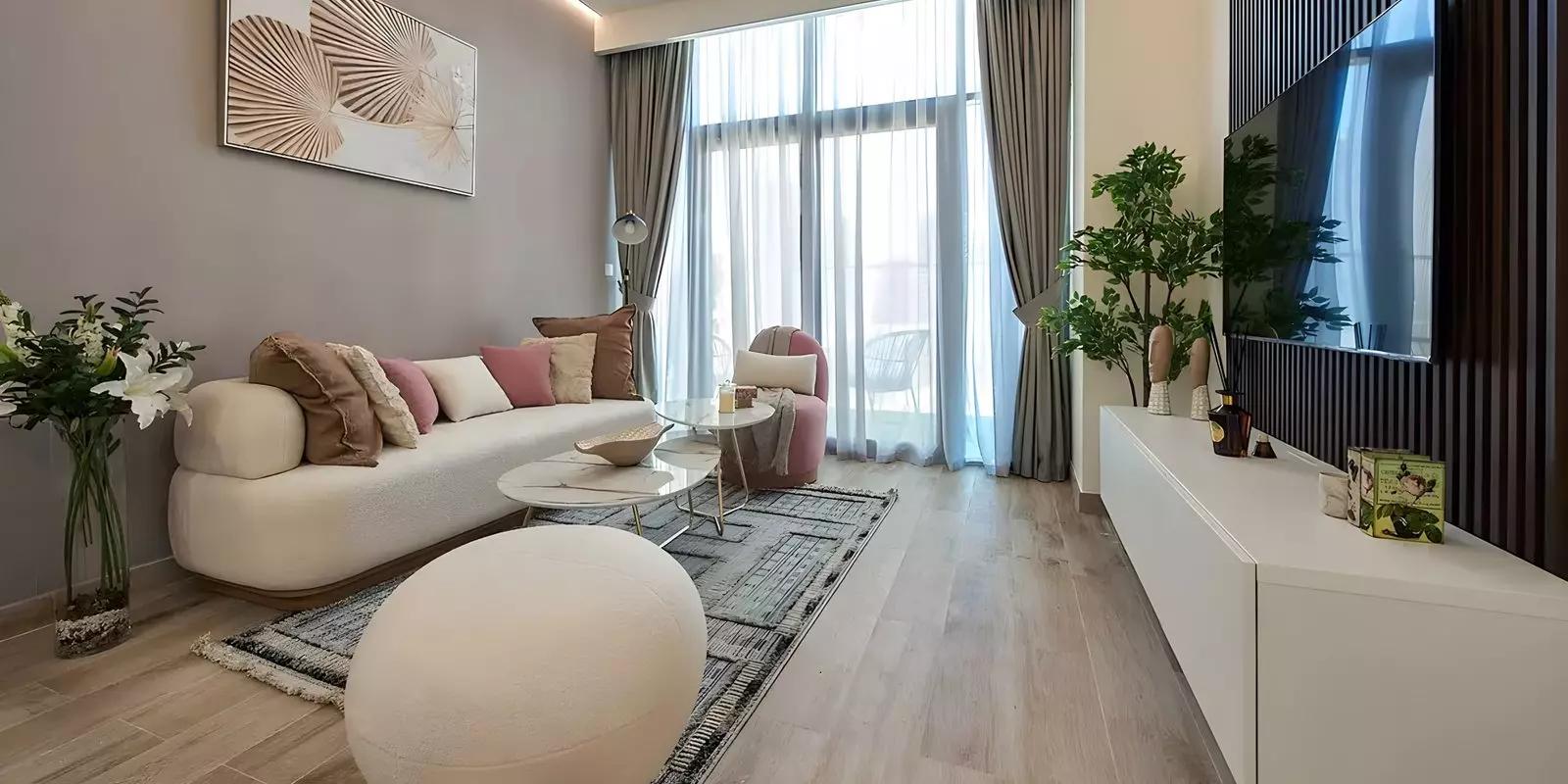 The East Crest - Image 5