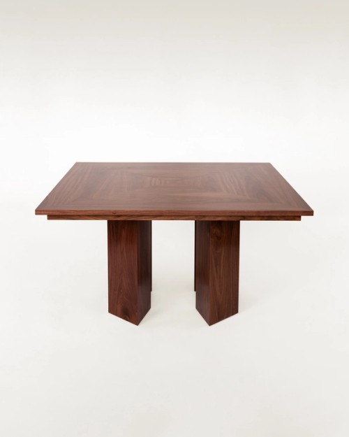 WALNUT DINING TABLE