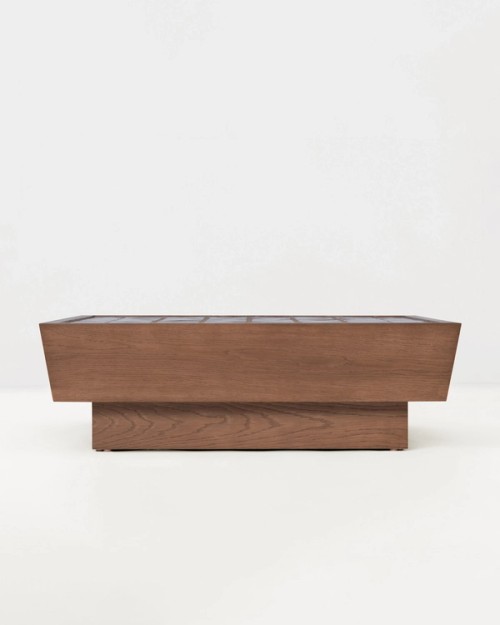 OAK CERAMIC TILE COFFEE TABLE