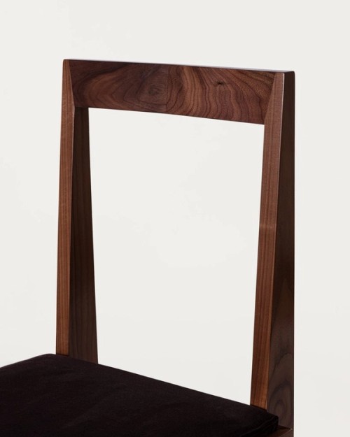 WALNUT DINING CHAIR