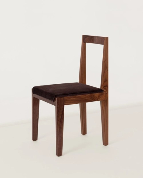 WALNUT DINING CHAIR