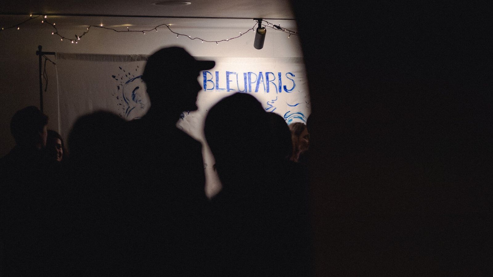 Festival Bleu Paris : une soirée teintée de bleu et riche en émotions