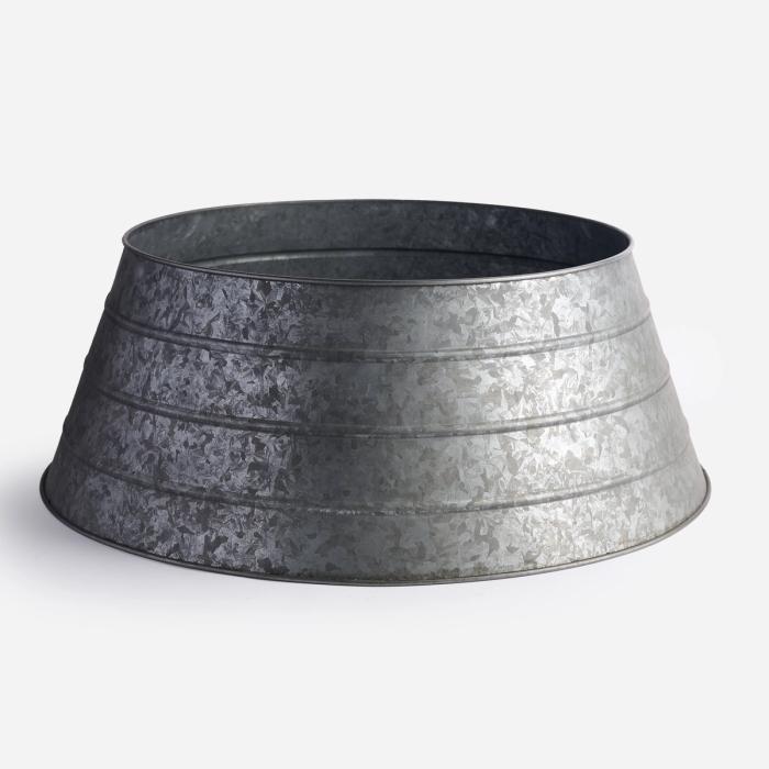 Time Honoured Techniques - The Wicka collection of tinware is expertly handcrafted by skilled artisans using traditional hand-welding techniques perfected over generations. Each piece reflects timeless craftsmanship, exceptional durability, and authentic character.