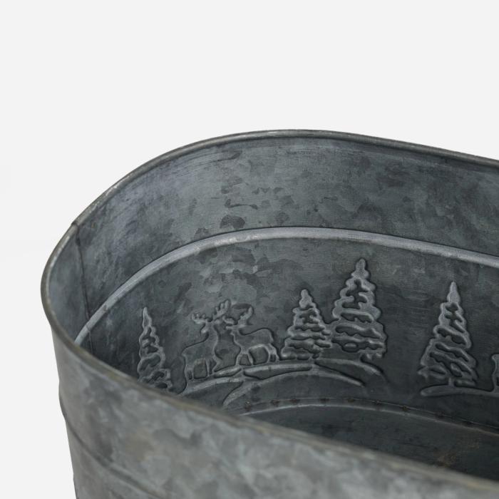 Authentic Finishes - Each piece in our tinware collection is hand-finished to achieve an authentically aged patina, reminiscent of antiques that have gracefully weathered the passage of time. Through expert craftsmanship, we recreate the natural wear and character that develop over centuries, resulting in a lived-in look that adds depth, beauty, and a sense of history to any home or garden.
