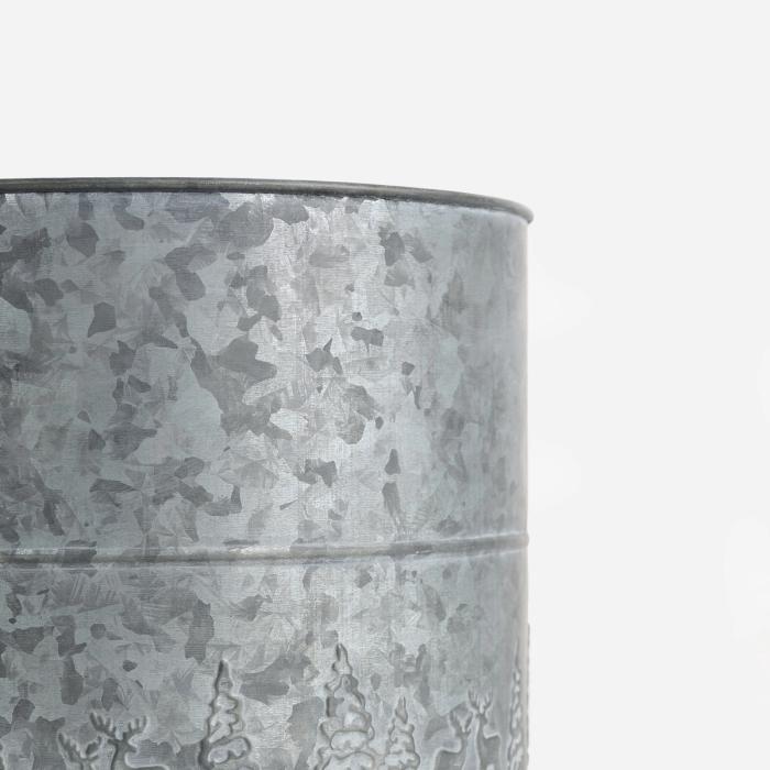 History in the Making - Inspired by authentic historical designs discovered in markets and antique fairs across France, our tinware collection embodies the timeless elegance found in Europe's most stylish homes and gardens. Whether styled for refined sophistication or a more rustic, timeworn charm, each piece brings character, heritage, and beauty to any space. A future classic.