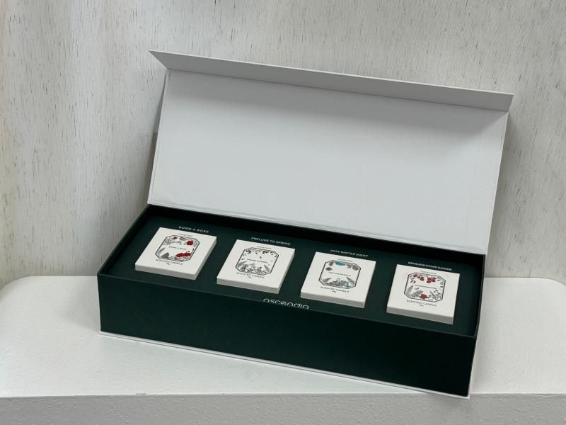 Boxed candle gift set, open view