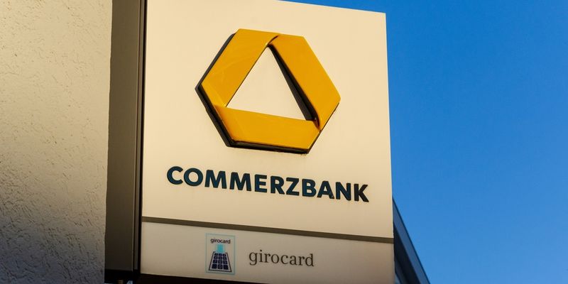 Unicredit, target price alzato da JP Morgan