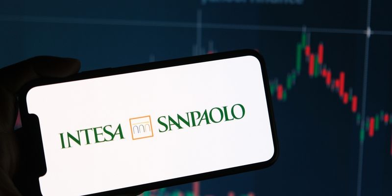 Intesa Sanpaolo compra Bitcoin: prima volta per una banca italiana