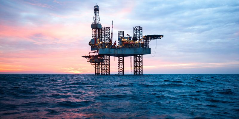 TotalEnergies: il Ceo Pouyanné in affanno con gli ambientalisti
