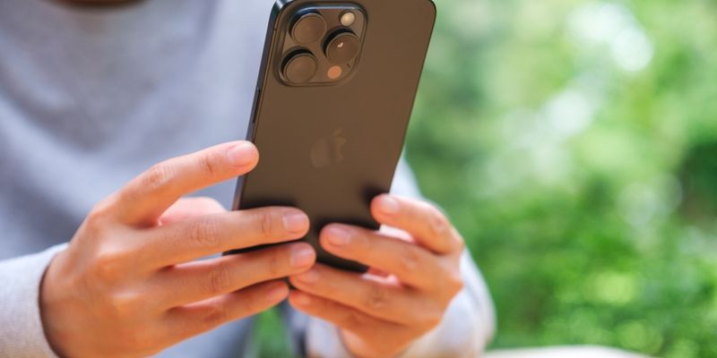 Apple, non decollano le vendite di iPhone
