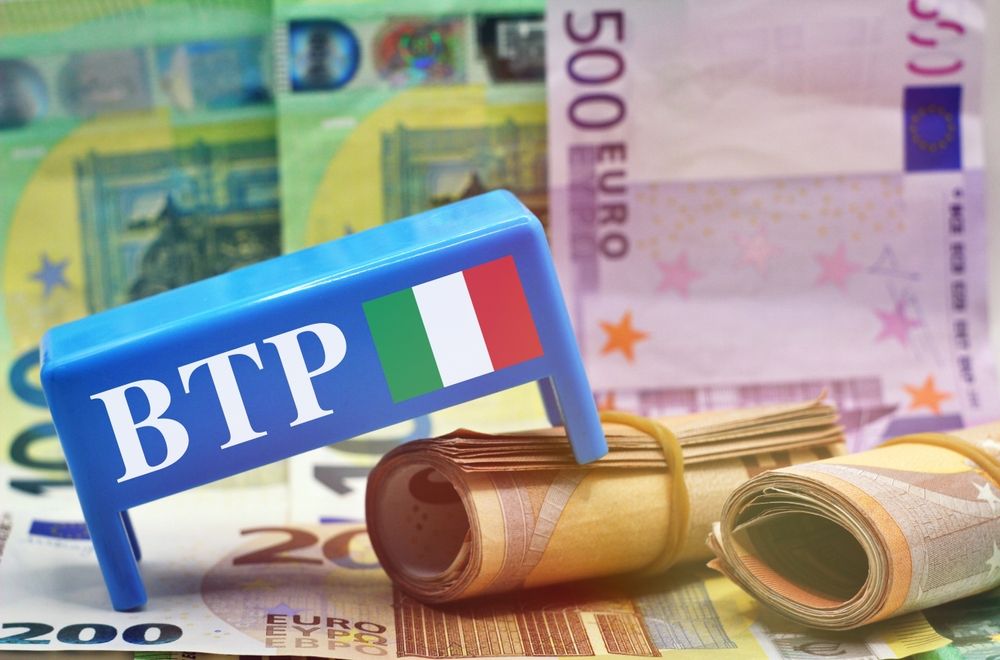 Btp, il Tesoro colloca titoli a 3 e 7 anni. Rendimenti in crescita