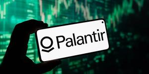 Palantir, giudizi positivi dagli analisti