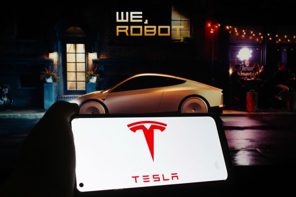 Tesla, Jp Morgan cambia rotta: target price triplicato