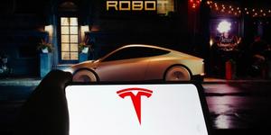 Tesla taglia le spese in conto capitale del 2026