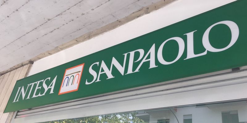 Intesa Sanpaolo più grande azienda italiana secondo Forbes