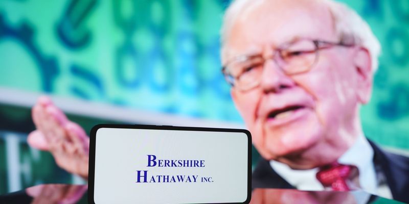 Berkshire Hathaway volta pagina, Buffett lascia il timone a Greg Abel