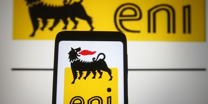 Eni, utile netto in calo ma dividendo confermato