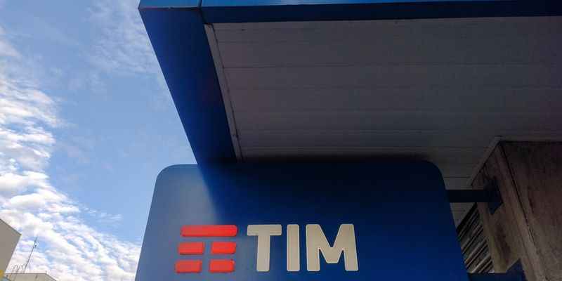 Tim, Poste Italiane pronta ad aumentare la propria quota