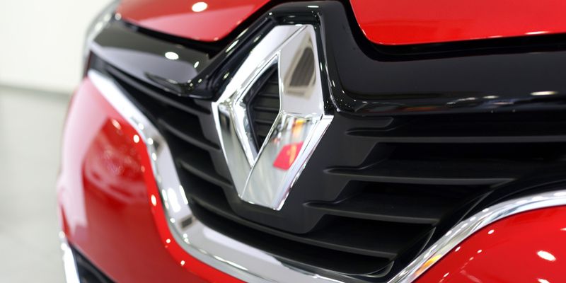 Renault festeggia la cedola dopo “storico” 2023