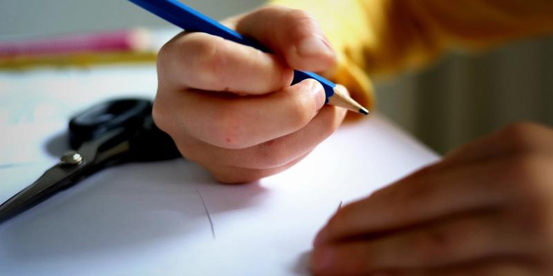 Caro scuola, dove si nasconde davvero l’inflazione per le famiglie