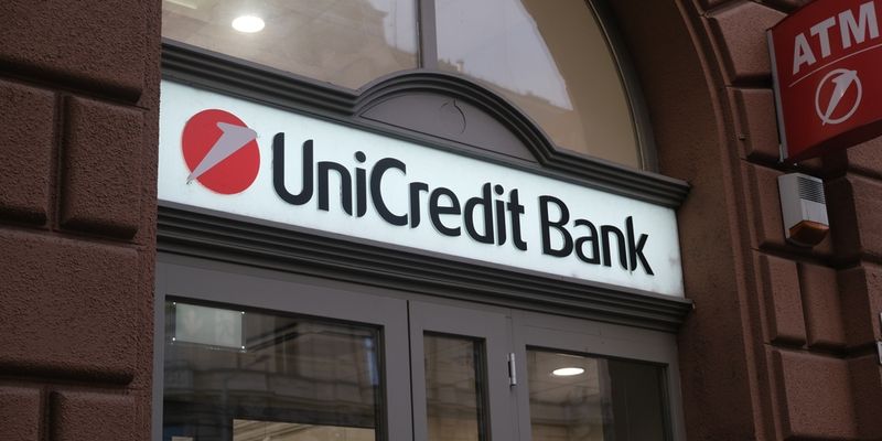 Unicredit resta ai massimi dal 2011, buone notizie dalla Russia