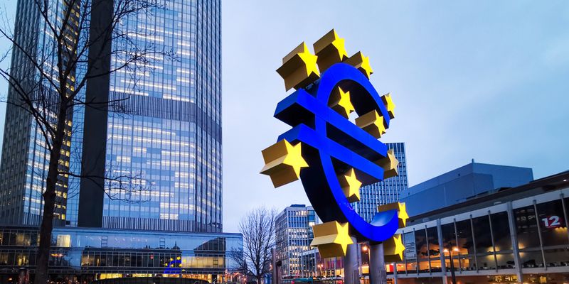 Inflazione, de Guindos avvisa: “possibile ripresa nel breve periodo”
