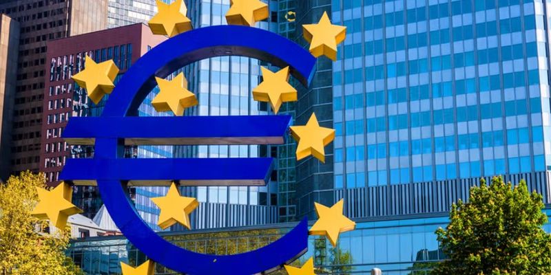 BCE, tassi visti fermi per la quinta volta. Euro sotto osservazione