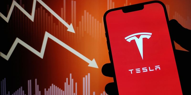 Tesla frenata dagli investimenti in IA