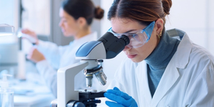 Obesità: Eli Lilly conquista 7 nuovi pazienti su 10. E Novo affonda in Borsa