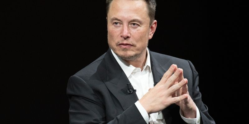 Musk punta Ryanair: "Compro la compagnia e caccio O'Leary"