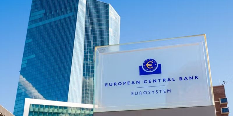 BCE, tassi ancora fermi. Ribadito l’approccio guidato dai dati macro