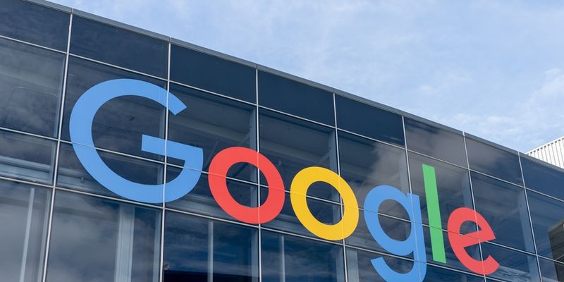 La trimestrale di Alphabet batte le attese grazie al cloud e all’AI
