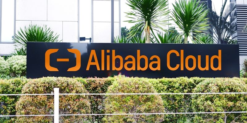 Alibaba punta su AI e cloud: oltre 50 miliardi di dollari di investimenti