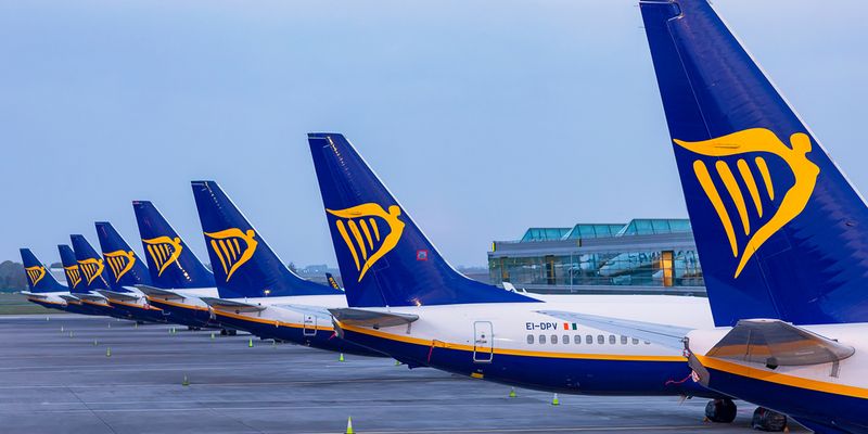 Ryanair riduce le sue previsioni sugli utili