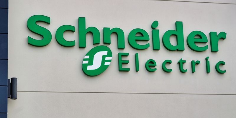 Schneider Electric: buoni risultati e obiettivi di medio termine rivisti al rialzo