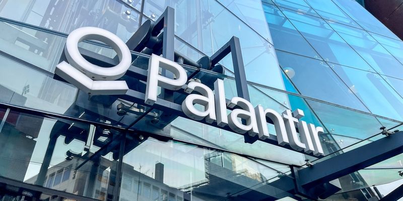 Palantir stupisce ancora con dati super. Titolo in rialzo del 22%