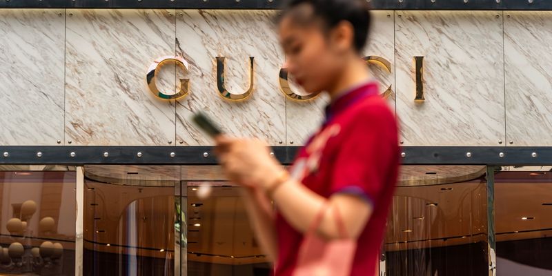 Dalla Cina niente bazooka ma dazi: lusso in difficoltà