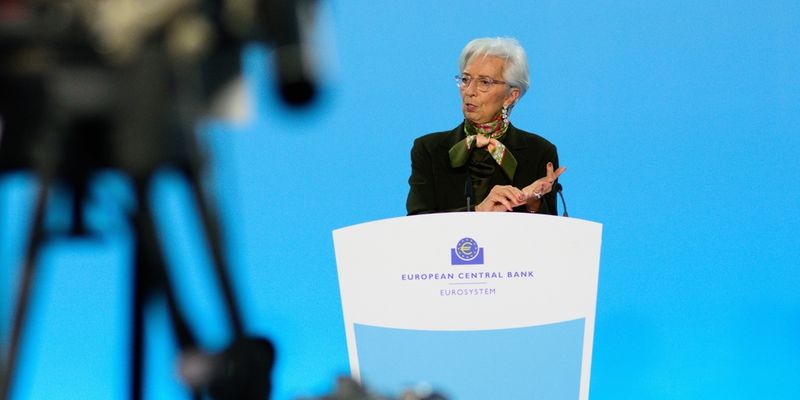 Lagarde: “processo disinflazionistico ben avviato ma restano le incertezze”