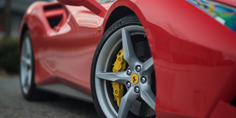 Ferrari ancora senza freni dopo dividendo oltre le attese