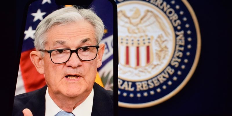 Powell ancora hawkish: “i dazi peseranno sull’inflazione, nessuna fretta sul taglio dei tassi”