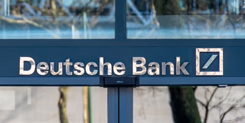Deutsche Bank, trimestrale in crescita ma pesano ancora le accuse di riciclaggio