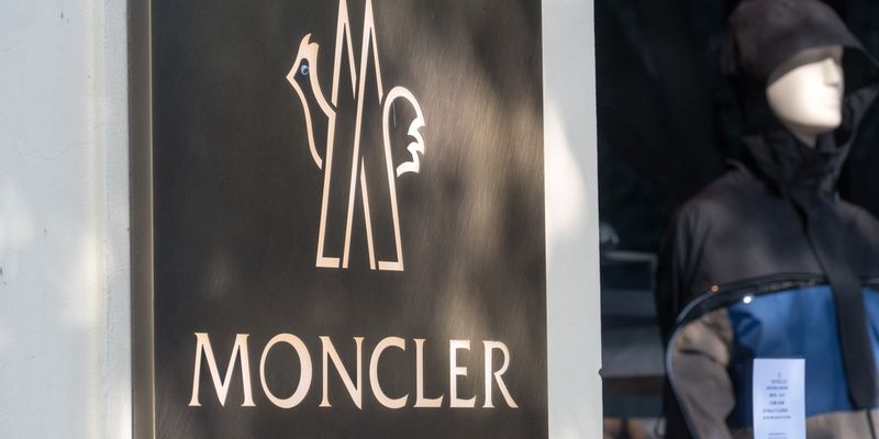 Moncler in rosso, analisti tagliano il target price
