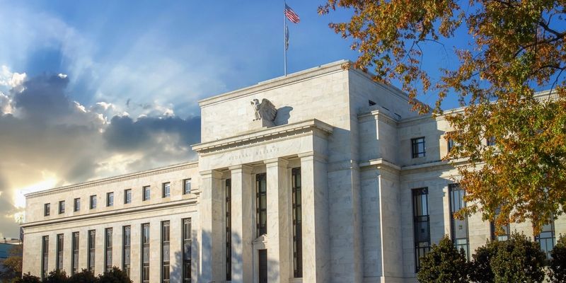 Arrivato il maxi taglio della Fed, cosa prevedono ora gli analisti?