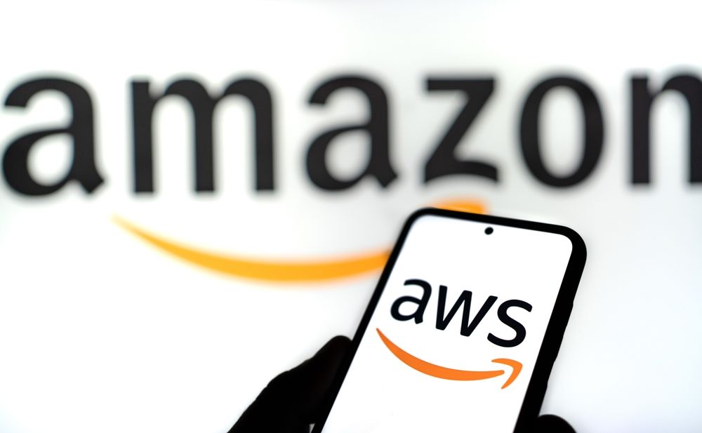 Amazon, deludono AWS e guidance