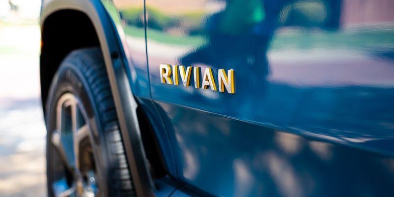 Rivian -10%, ma il crollo è insensato