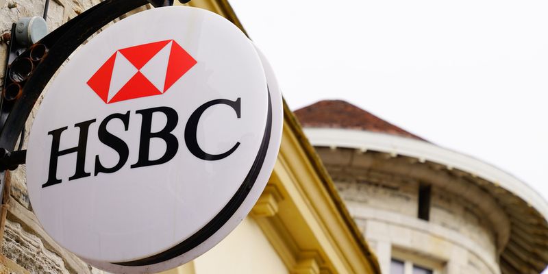 HSBC raddoppia l’utile grazie all’aumento dei tassi di interesse