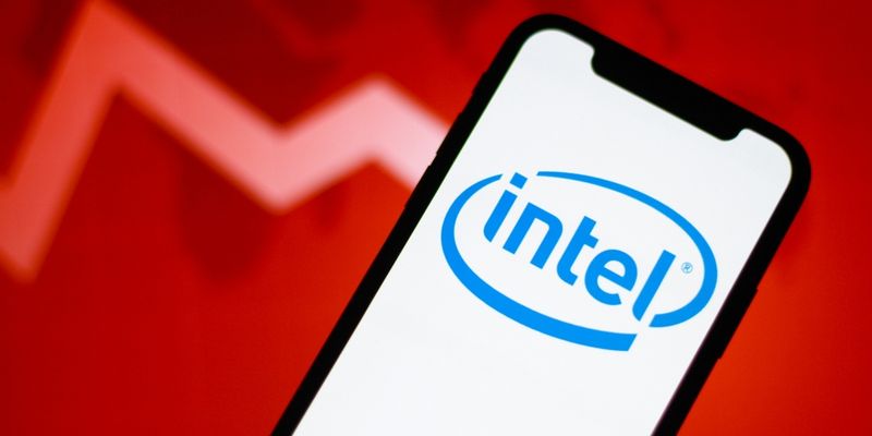 Crollo Intel dopo guidance inferiore alle attese